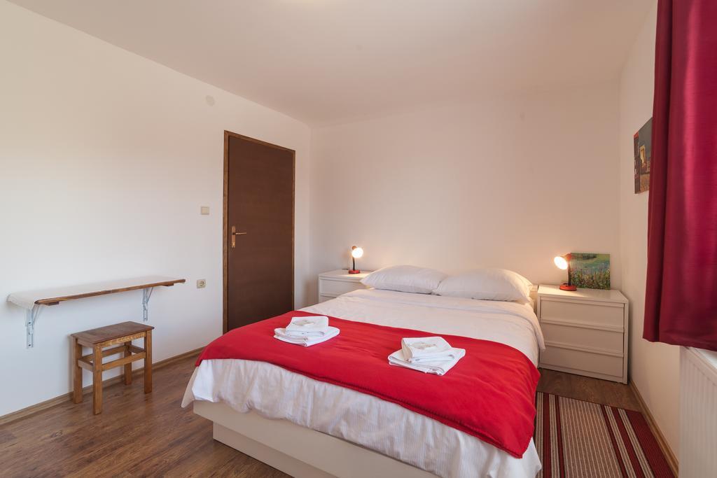 Breza Guesthouse Слуни Екстериор снимка