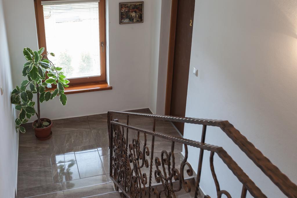 Breza Guesthouse Слуни Екстериор снимка