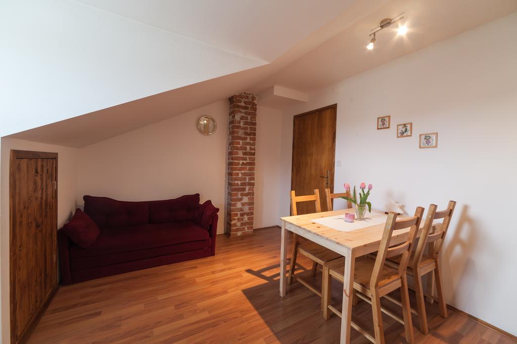 Breza Guesthouse Слуни Екстериор снимка