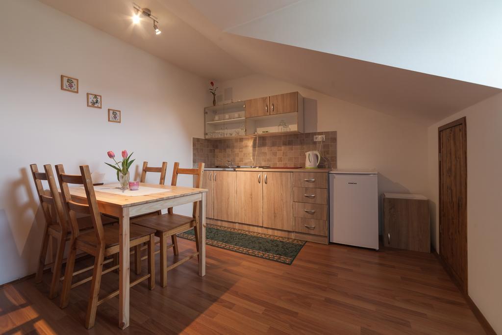 Breza Guesthouse Слуни Екстериор снимка
