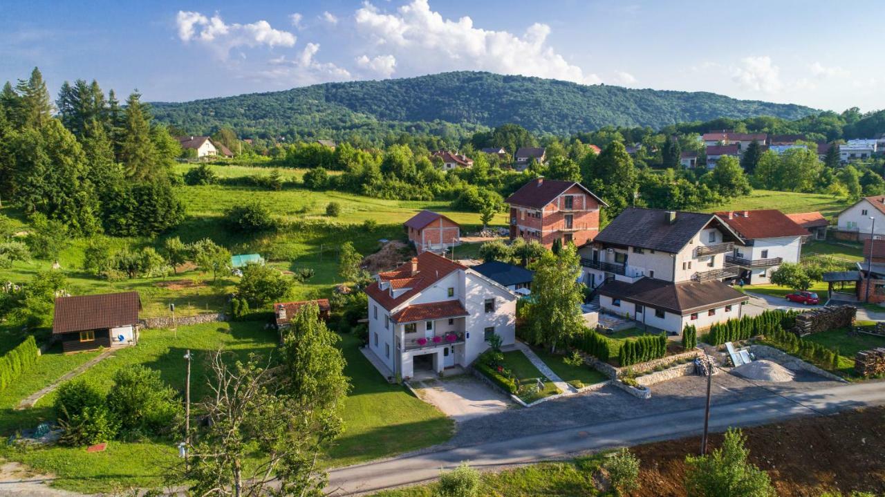 Breza Guesthouse Слуни Екстериор снимка