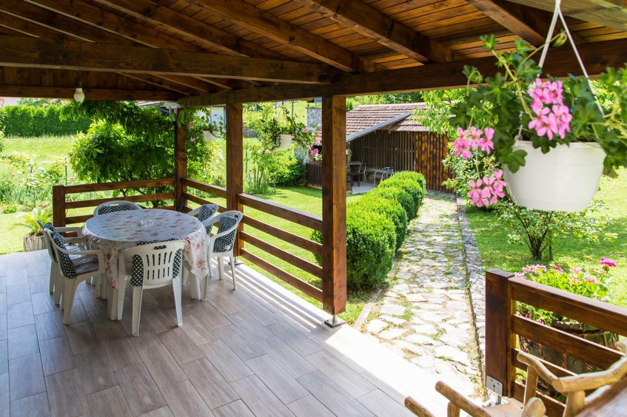 Breza Guesthouse Слуни Екстериор снимка