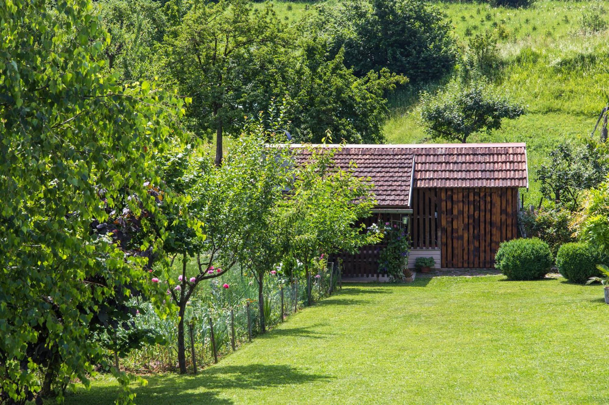 Breza Guesthouse Слуни Екстериор снимка
