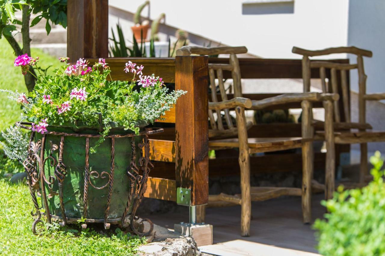 Breza Guesthouse Слуни Екстериор снимка