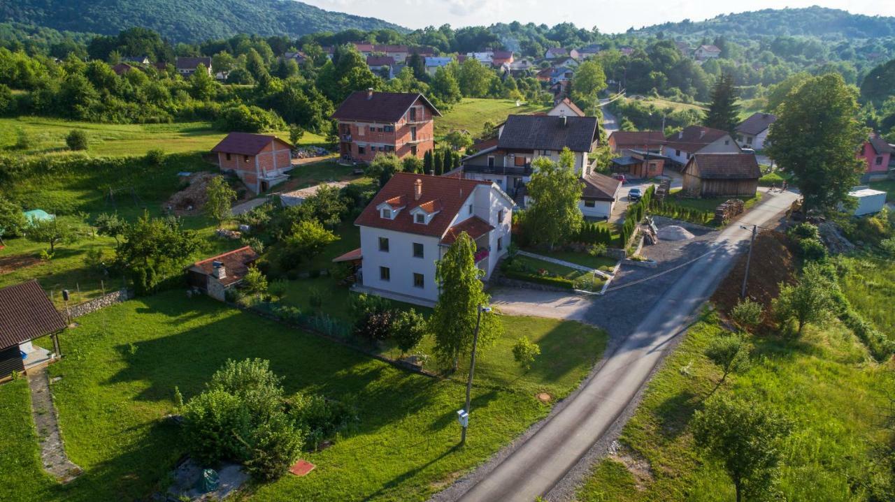 Breza Guesthouse Слуни Екстериор снимка